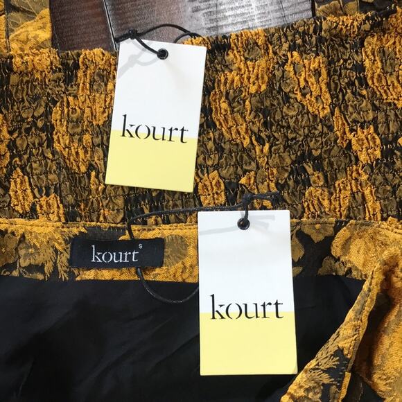Kourt Tala Crop Top & Mini Skirt NWT NEW Set Size Small Black Yellow Gold Floral - Picture 11 of 14